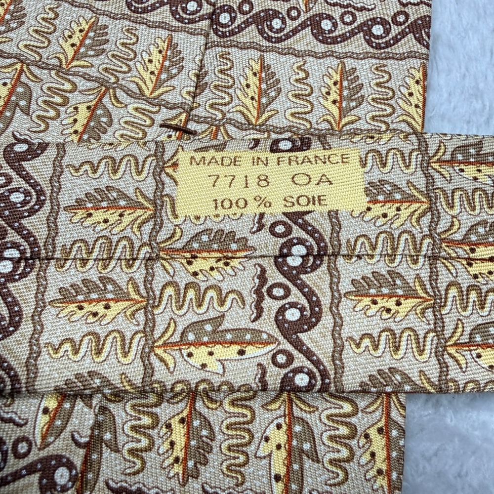 Hermes Silk Tie Mens OS Tan Brown 7718 OA Leaf Geometric Pattern Made in France - Picture 3 of 7
